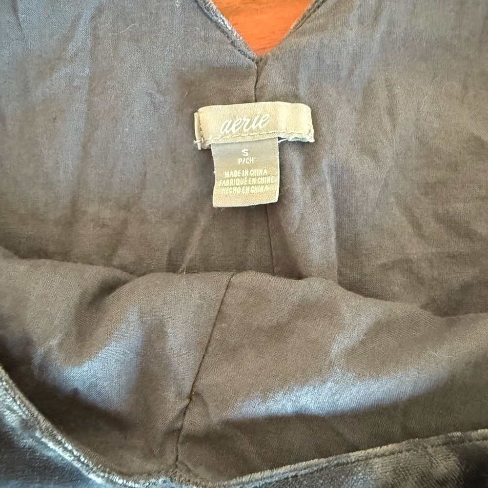 🦊 Aerie Dark Grey Velvet Camisole - Picture 5 of 7